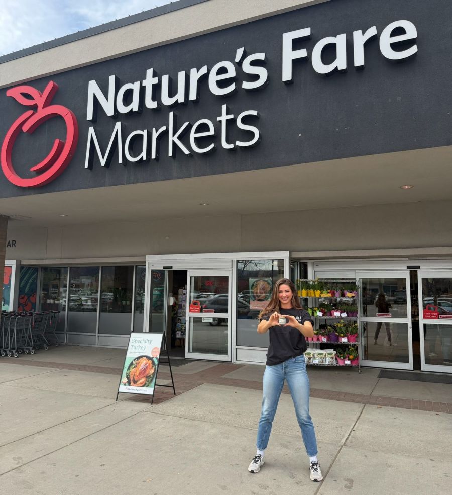 </who>Kirsten Crowell in front of the Kelowna Nature's Fare.